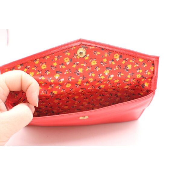 Red Clutch Wallet Kiss Lock Coin Purse Folding Floral Lining Faux Leather Vtg - Picture 4 of 9